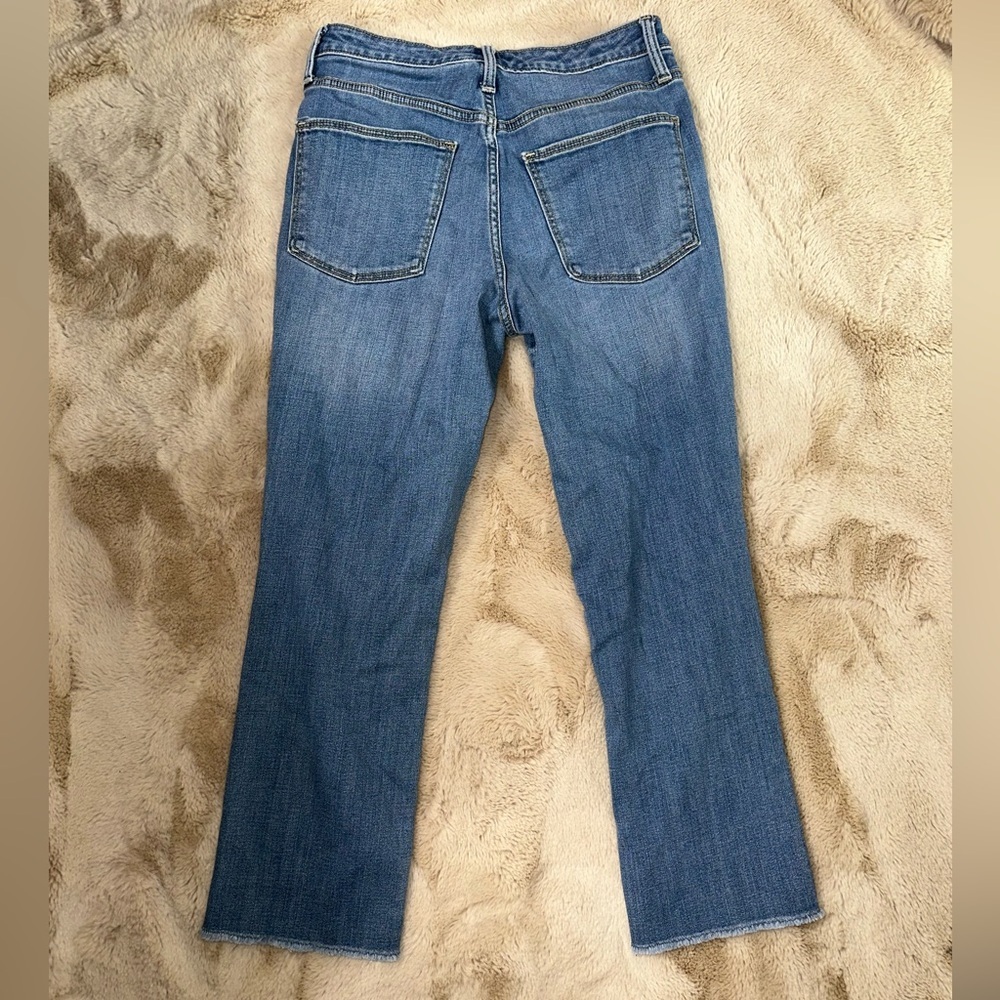 Universal Thread Light Blue Distressed Cropped Jeans - Picture 5 of 9